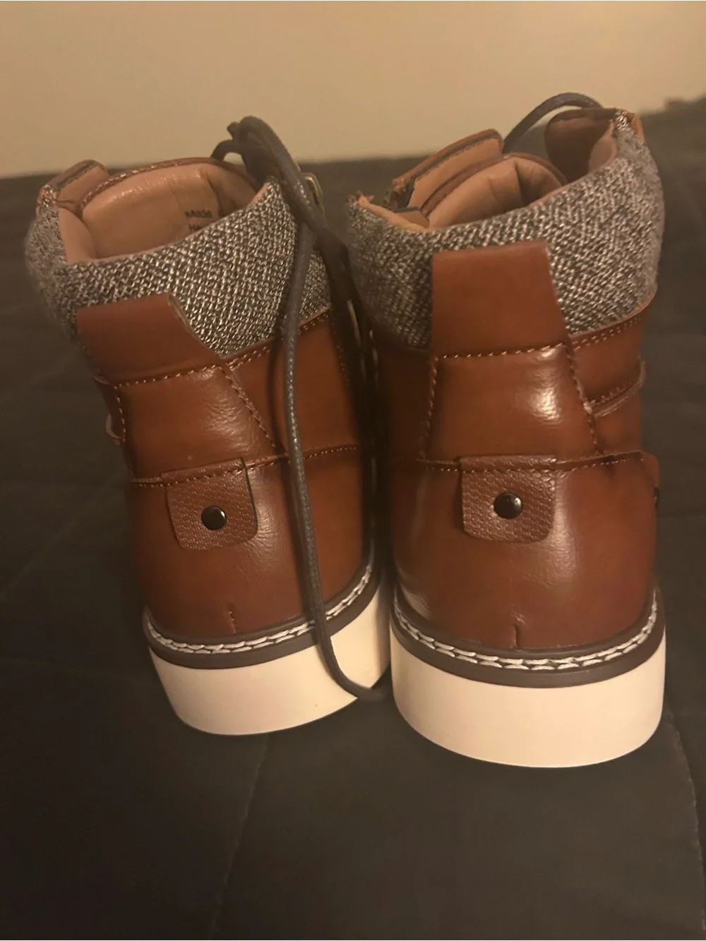 Steve Madden Men’s Tan Brown Leather Lace-Up Chukka Boots